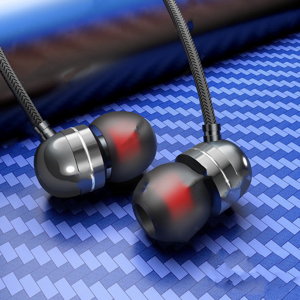 Wired headphones with microphone featuring sleek design and high-quality audio performance.